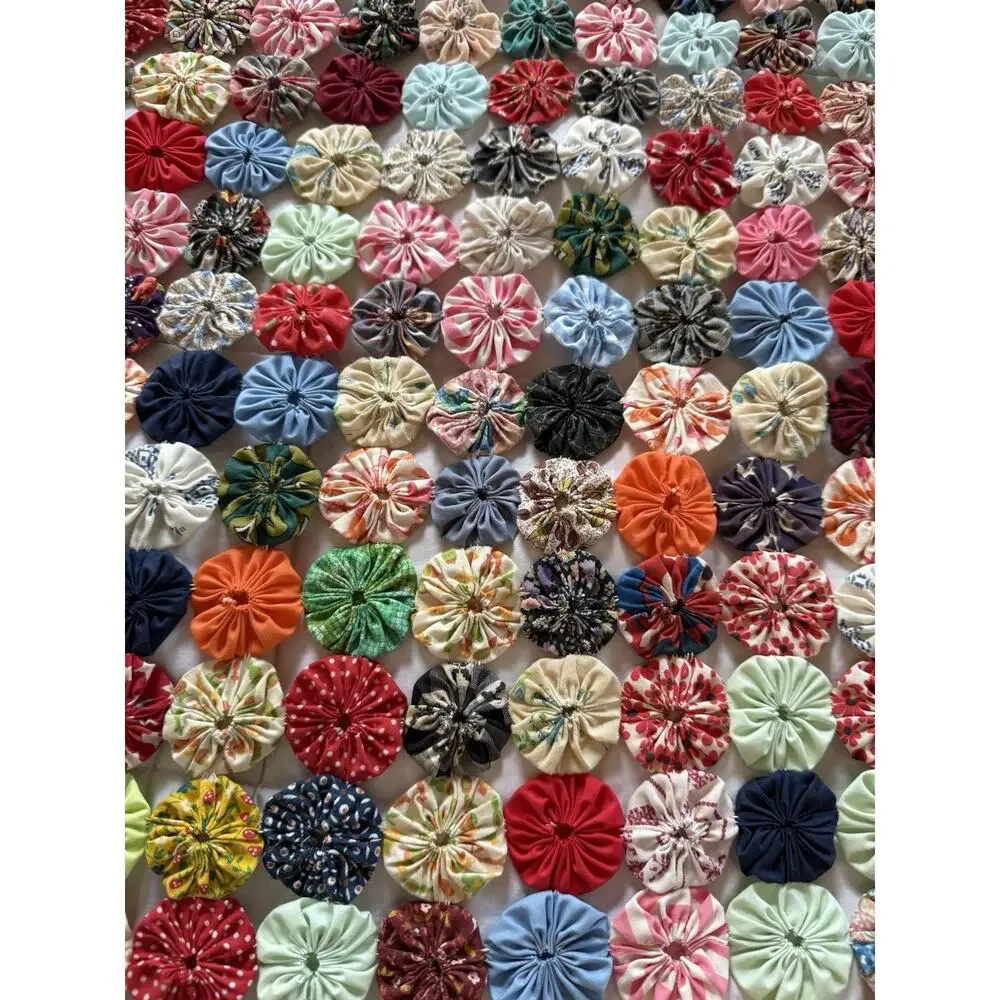 Vintage QUILT Hand Made Stitched YOYO Circular Rosettes 97” X 108”